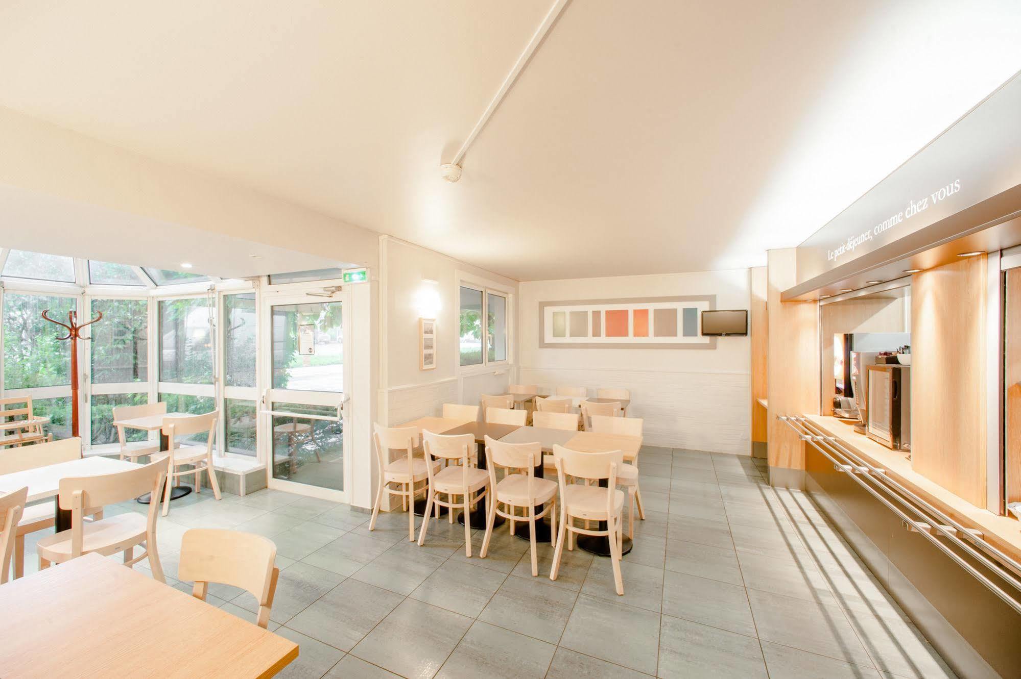 B&B Hotel Pontault Combault Dış mekan fotoğraf