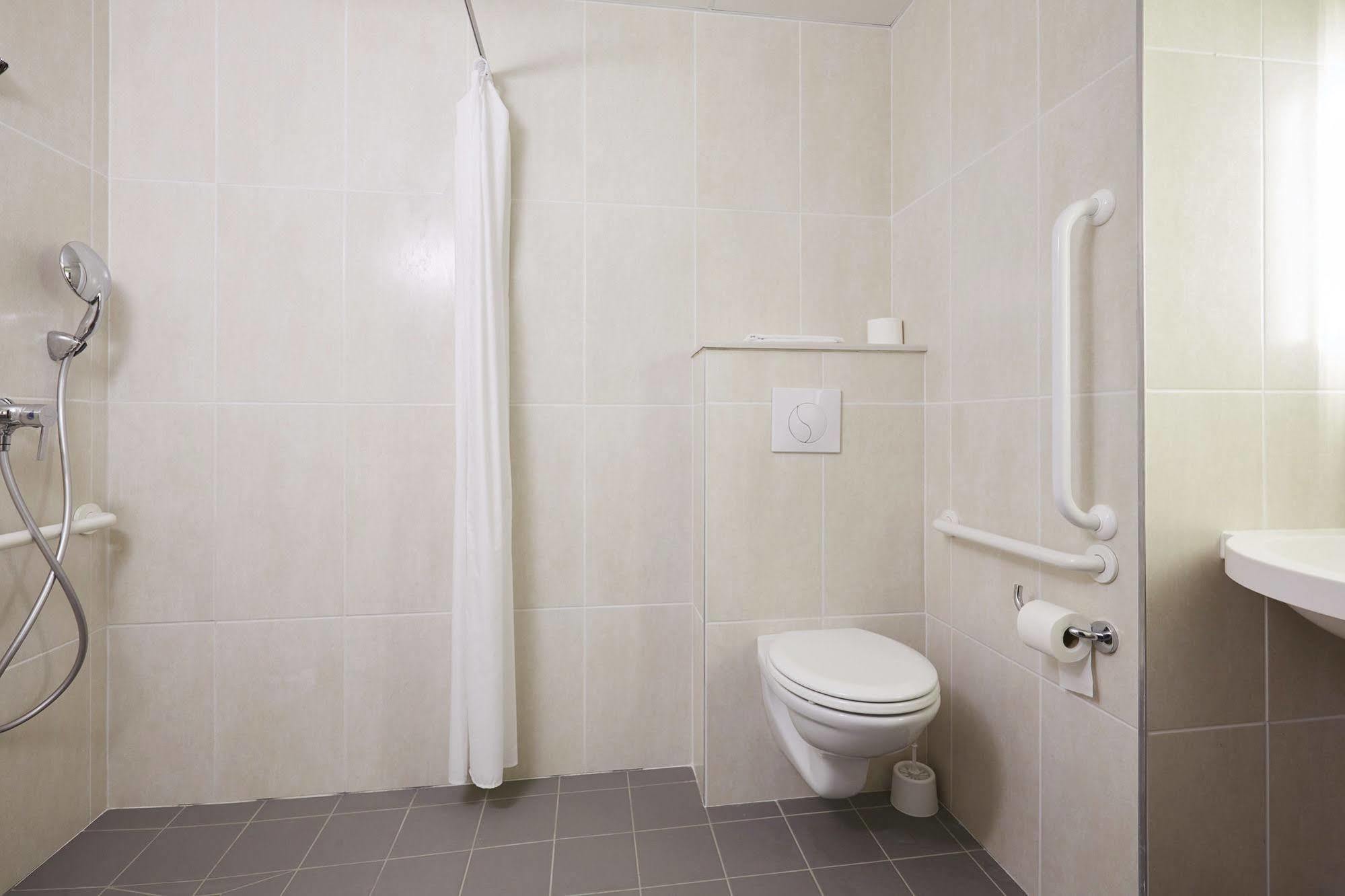 B&B Hotel Pontault Combault Dış mekan fotoğraf